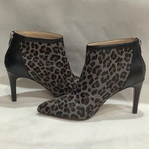 LIKE NEW 👠 Adrianne Vittadini  Nyla Ankles Booties